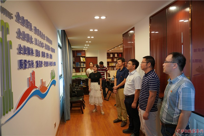 廉洁“花”盛开　清风拂面来——南宁万町公司打造 “海棠莲心”廉政文化品牌